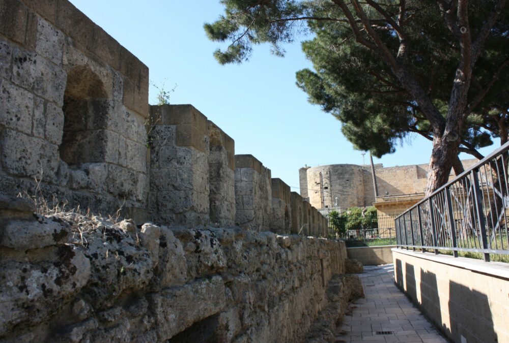 GEP2022: la cinta muraria della città di Brindisi: tracciato, porte e bastioni