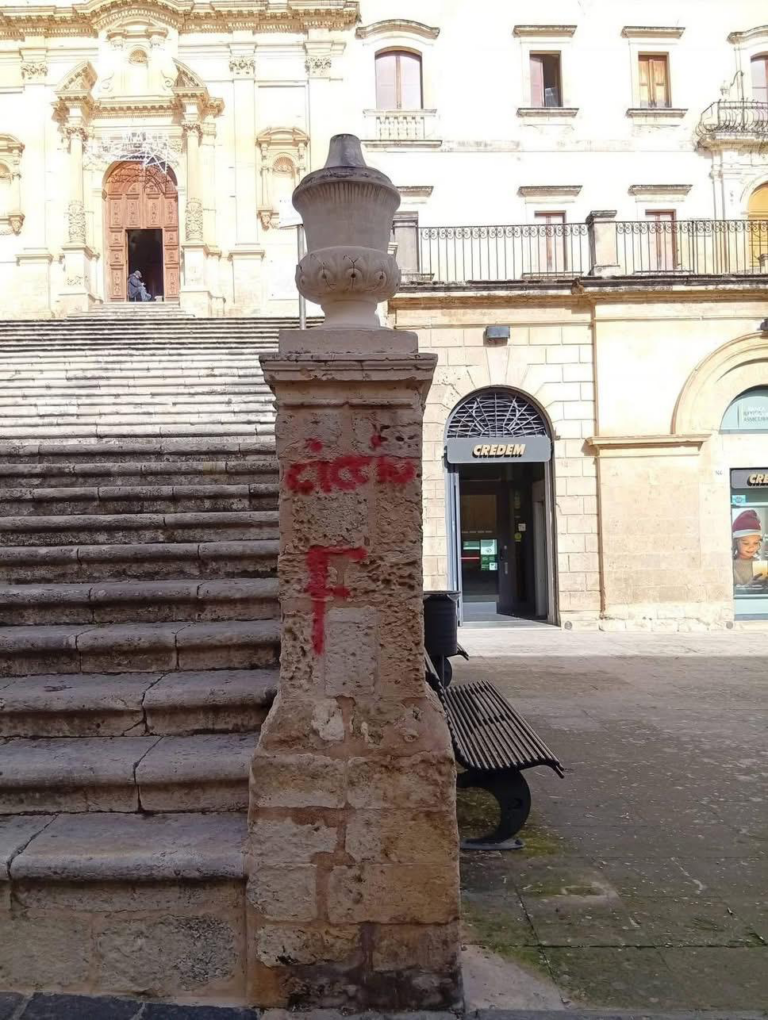 Noto deturpata: uno sfregio al patrimonio culturale che interpella le coscienze