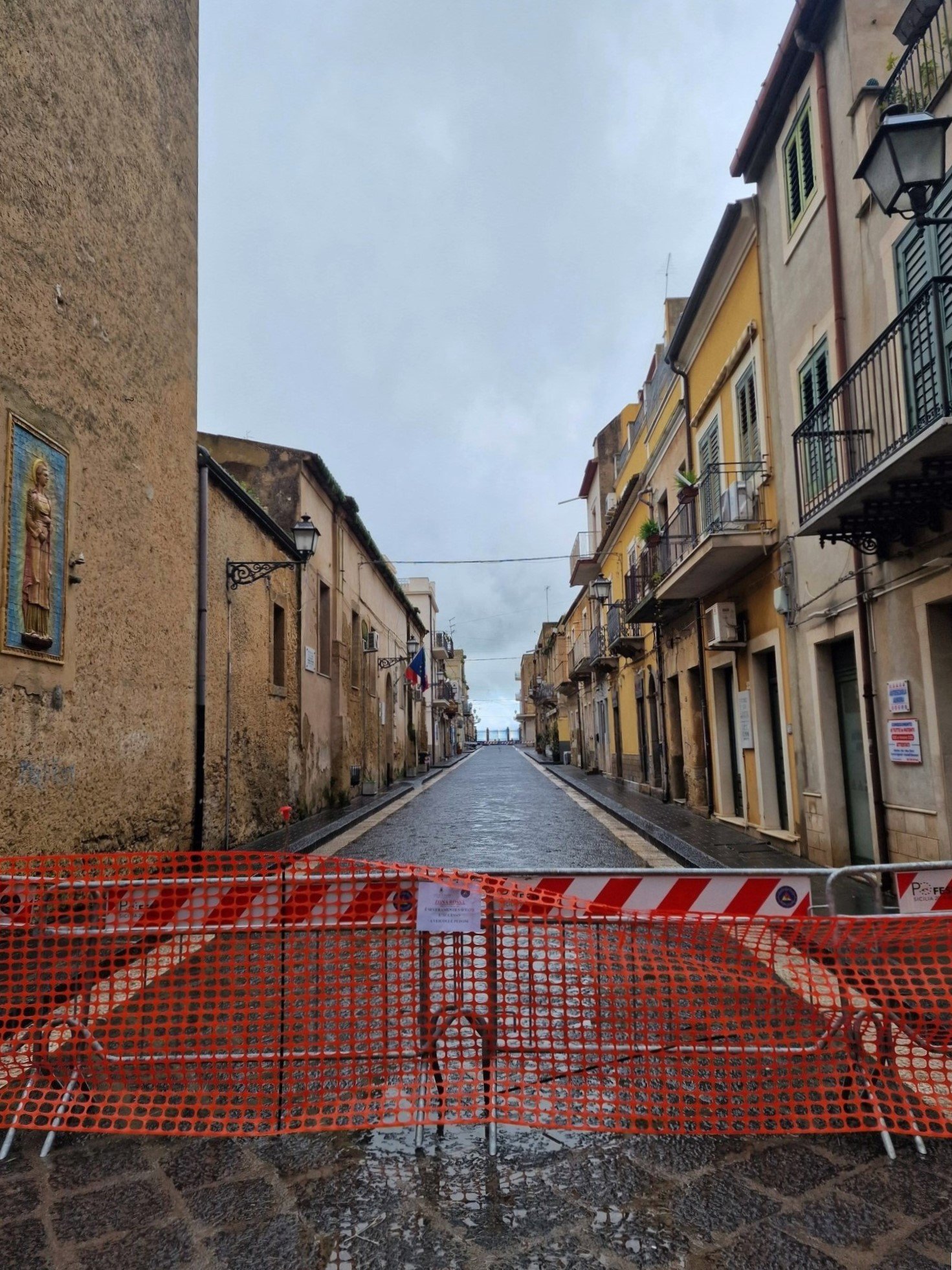 Niscemi, zona rossa, foto amica di Leandro Janni