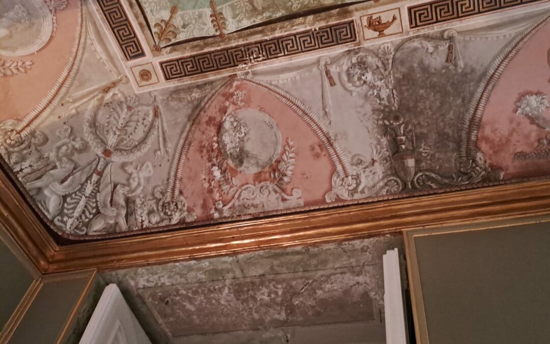 Caserta: a rischio gli affreschi dell’appartamento reale del Belvedere di San Leucio