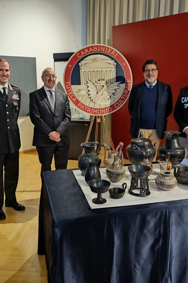 Carabinieri TPC consegnano al Museo di Adria 14 importanti reperti archeologici