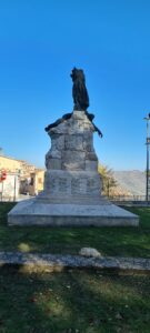 Castropignano (CB): Monumento ai caduti