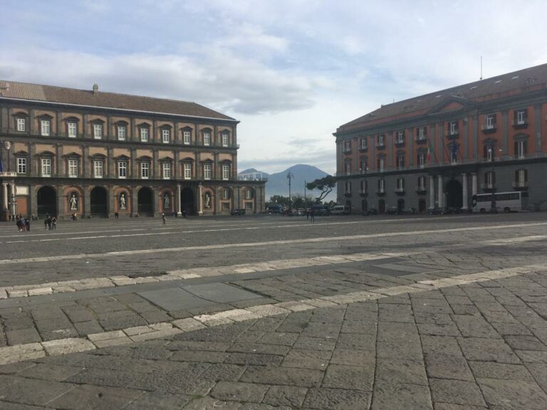 Unesco, Napoli in pericolo tra iperturismo e mancate tutele