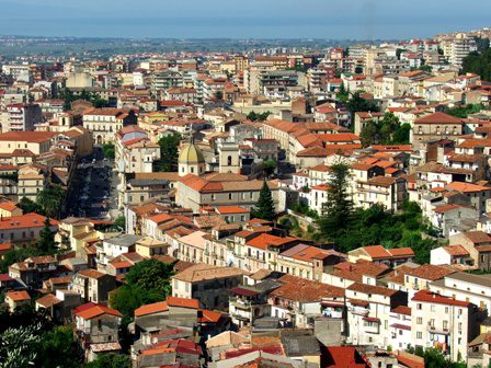 Lamezia Terme: Italia Nostra denuncia lo stato di abbandono nel quale versano 11 appartamenti di edilizia residenziale pubblica
