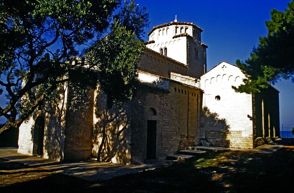 Riapre ai visitatori la Chiesa di Portonovo