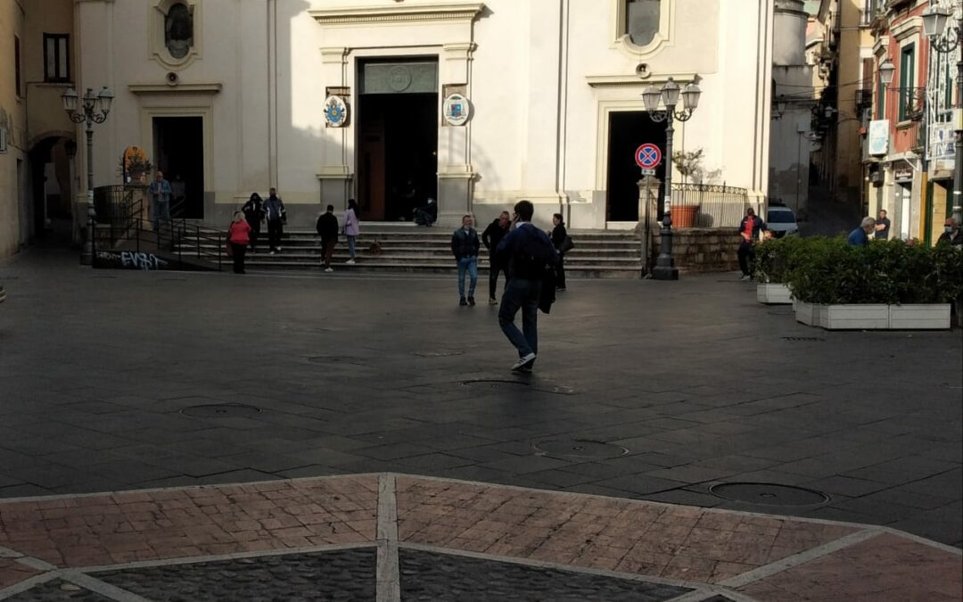 Crotone: piazza Duomo ritorna ad essere libera dai veicoli!
