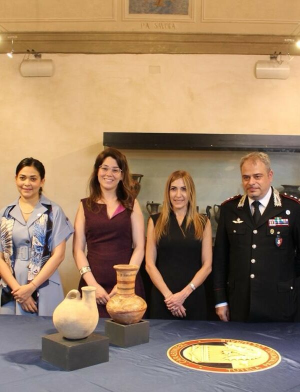 Il Comando Carabinieri per la Tutela del Patrimonio Culturale restituisce all’Ambasciata di Panama reperti archeologici trafugati illecitamente